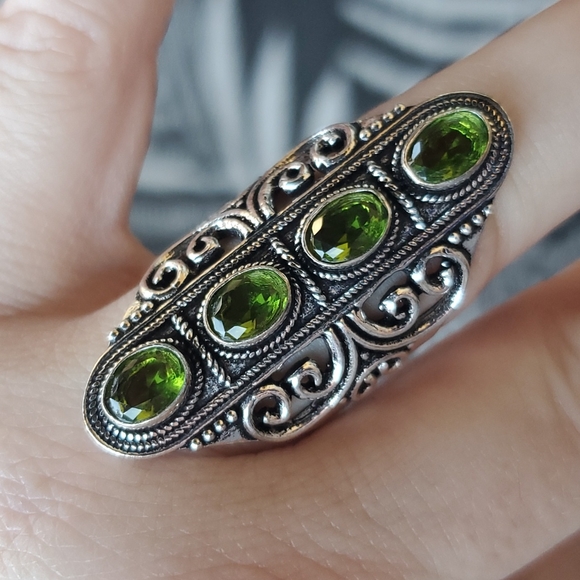 New Peridot 925 Silver Statement Ring. - Picture 14 of 14